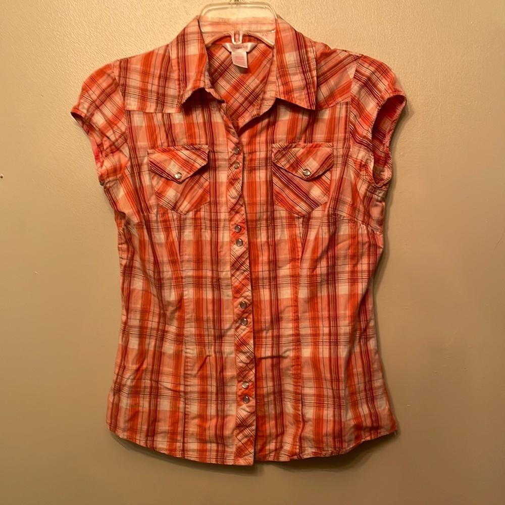 Arizona jean company shirt. Size medium